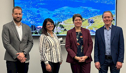 (von rechts nach links)